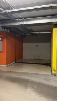 Pronájem garážového stání 15m² - Petržílkova metro B (Hůrka) - 8
