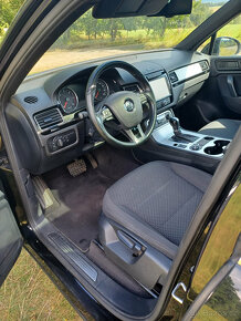 VW Touareg 7P 3.0TDI V6 - navi, tažné, pano, webasto - 8