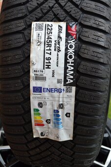 5×114,3 R17 Zimní sada Originál Toyota Corolla + 225/45 R17 - 8