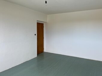 Pronájem bytu 3+kk o rozloze 67 m2, ulice Za Krejcárkem, Mil - 8