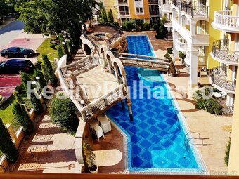 Stylový apartmán 2+kk s výhledem na bazén–Slunečné pobřeží - 8