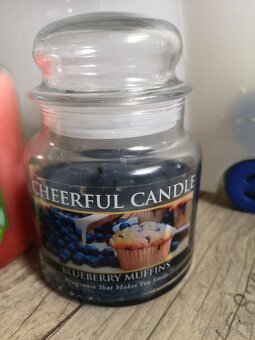 svíčka Cheerful Candle Blueberry Muffins - 8