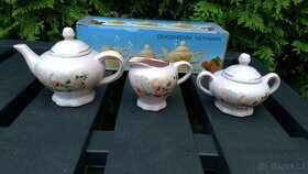 Různé porcelánové či keramické dekorace - 8