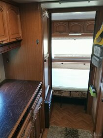 Karavan Hobby 495 Prestige - SOLÁRY - 8