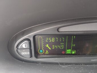 Citroen Xsara Picasso 1.6 80kW 2006 dobrá - 8