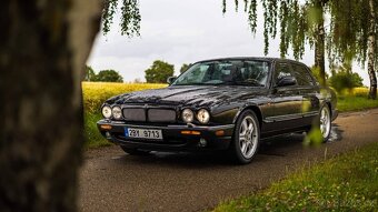 Jaguar XJR X308 - 8