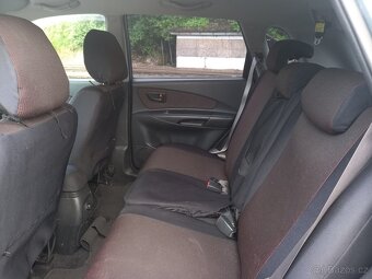 Prodám SUV Hyundai Tucson 2.0 benzin 4x4 - 8