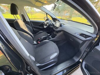 Peugeot 208 1.0 benzín - 8