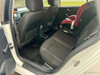 Prodám Škoda Rapid 1.6.TDi 85Kw Rok 2016 Spaceback - 8