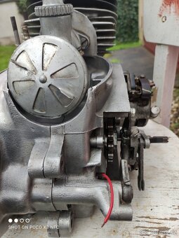 JAWA 250/353 - půlbuben - motor (bez karburátorru) - 8