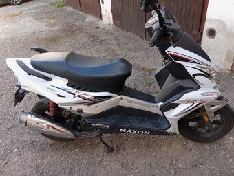 Skútr 125 MAXON - 8