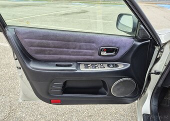 JEEP CHEROKEE 2.8 CRD 147KW 1MAJITEL ROK 2011 LIMITED VÝHŘEV - 8