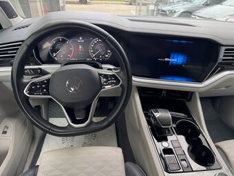 VW Touareg 3,0 TDi 4x4, 1. maj,ČR,serviska, DPH, záruka - 8