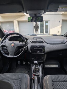 Fiat Punto Evo Abarth 132 kW 1.4 multiair - 8