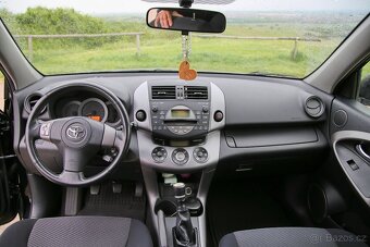 TOYOTA RAV4 - 8