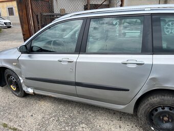 Fiat Stilo 1.6 náhradní díly dveře světlo kapota - 8