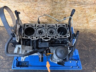 KOMPLETNÍ SPODEK MOTORU 1.9 TDI 77KW BKC - 8