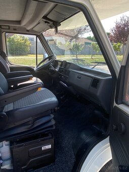 KNAUS TRAVELLER 640 - 8