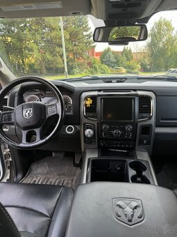 Dodge RAM - 8