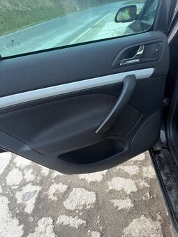 Škoda Octavia Scaut 2,0 103kw 4x4 (výměna) - 8