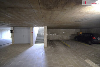 Pronájem komerčního prostoru, 92m² + externí sklad a garážov - 8