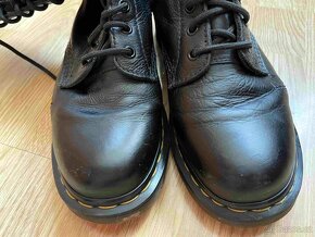 Dr. Martens, - 8