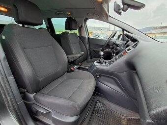 Peugeot 5008 1.6 HDi , 80 kW nafta, 2010 - 8