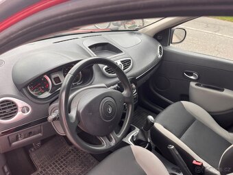 Renault Clio kombi 1.2 16V 2010 - 8