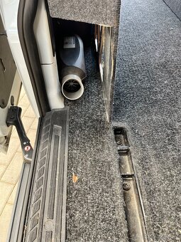 Ford Transit custom 2018 L2H1 125 kw 6 míst - 8