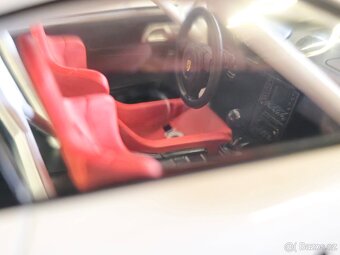 Porsche 911 (997) RWB 1:18 MCG - 8