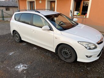 Hyundai i30 CW 2010 1.6CRDI - 8