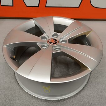 Originální alu kola na Škoda Superb III, 6,5Jx17'' - 8
