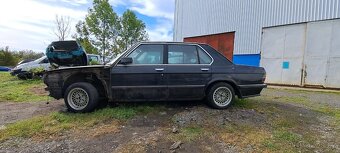 BMW 520i - 8