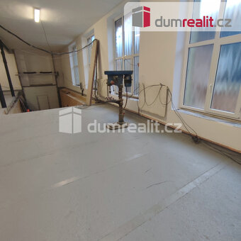 výrobní či skladovací prostor, 200 m2 - 8