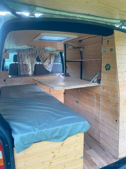 Volkswagen T5 obytný transportér – svoboda na čtyřech kolech - 8