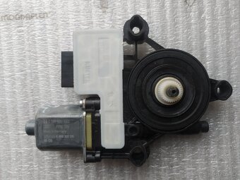 Motorek stahovaní oken Škoda Octavia 3  Rapid VW Golf 7 - 8