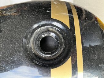 Royal Enfield-nádrž - 8