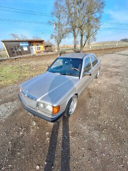 Mercedes 190E W201 - 8