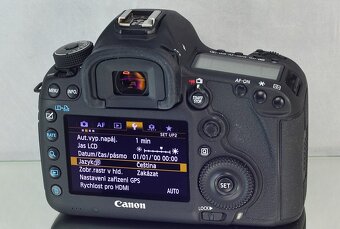 Canon EOS 5D MrkIII full-frameFull HDV51000 Exp - 8