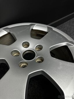Alu AUDI A3 5x112 r17 8P0601025C - 8