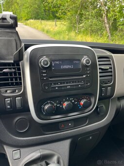Renault Trafic 2.0 dci - 8
