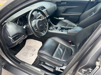 Jaguar XE Prestige AWD 2.0D mod 2020 - 8