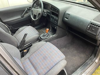 Volkswagen Passat GT B3 1.6TD 59kW rok 1991 Náhradní díly - 8