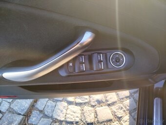Ford Mondeo 2.0i 107kw - 8