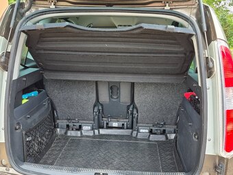 ŠKODA ROOMSTER 1.2 - 8