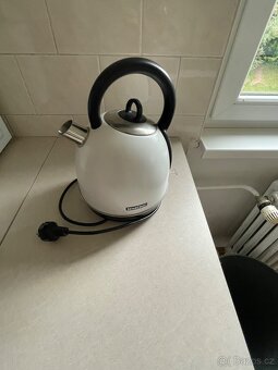 Nábytek a elektrospotřebiče - 8