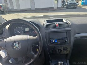 Škoda Octavia 1.6 kombi - 8