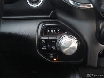 Dodge RAM 1500 LAREMIE 5.7 HEMI - 8