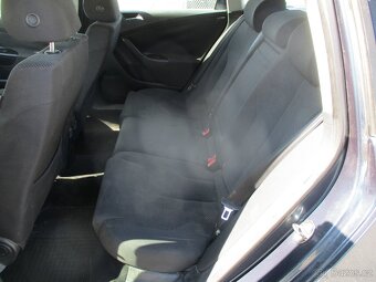 VW PASSAT 1,9TDI 77kw Tažné Klima 05/2007 CZauto - 8