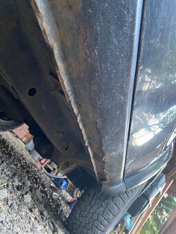 Jeep Cherokee (rok 2003) - 8